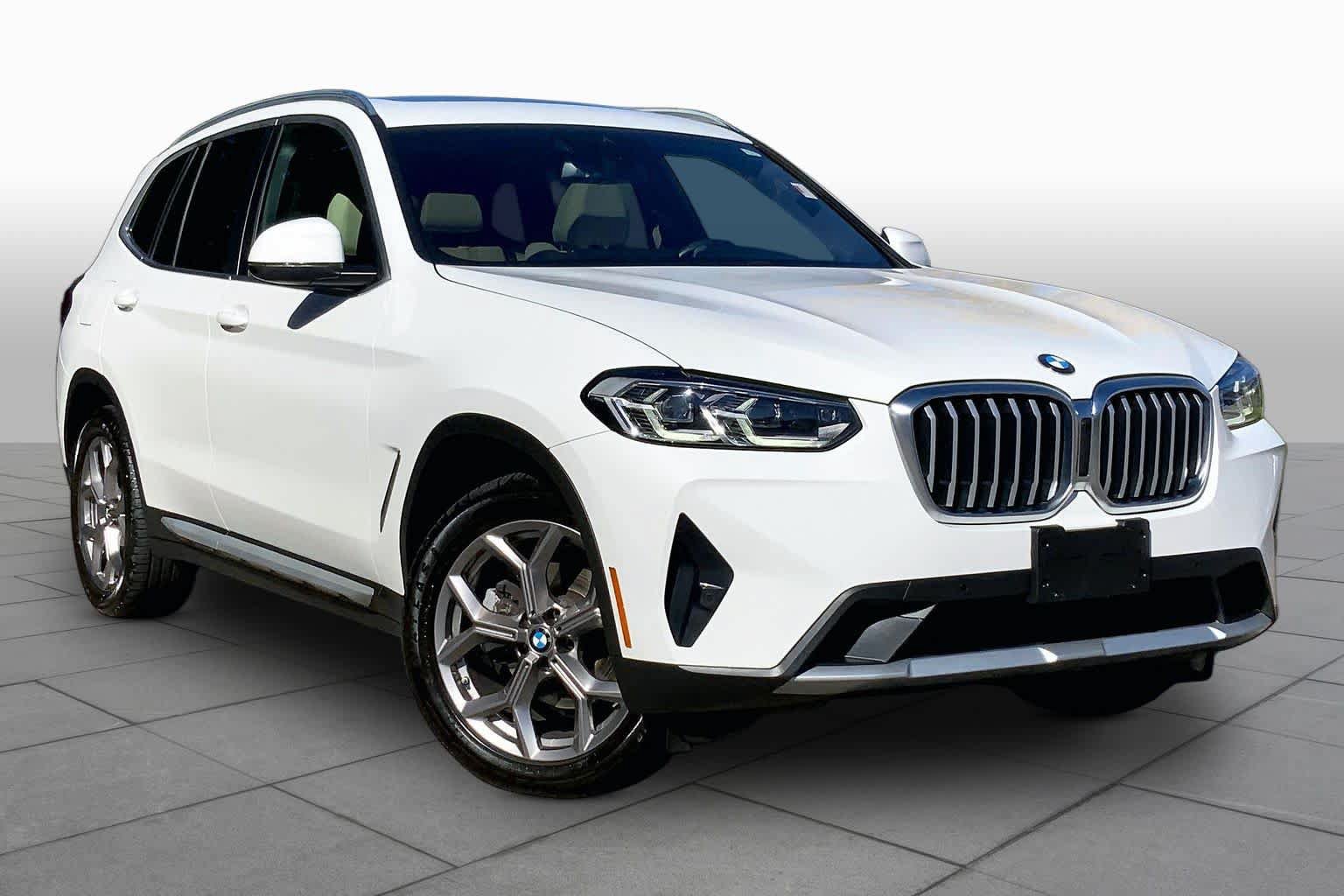 Used 2022 BMW X3 xDrive30i AWD/4WD image 3
