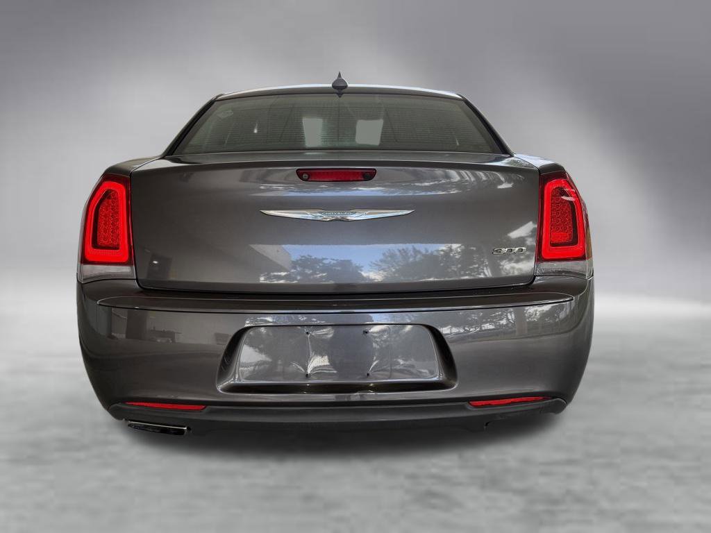 Used 2019 Chrysler 300 Touring w/ Sport Appearance Package RWD image 30