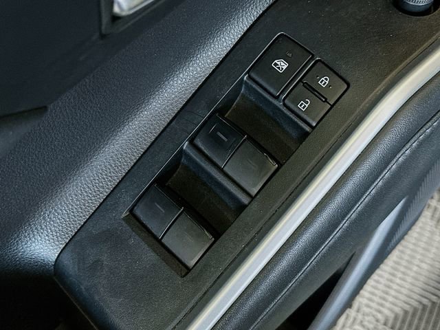 Used 2022 Toyota Highlander XLE AWD/4WD image 20