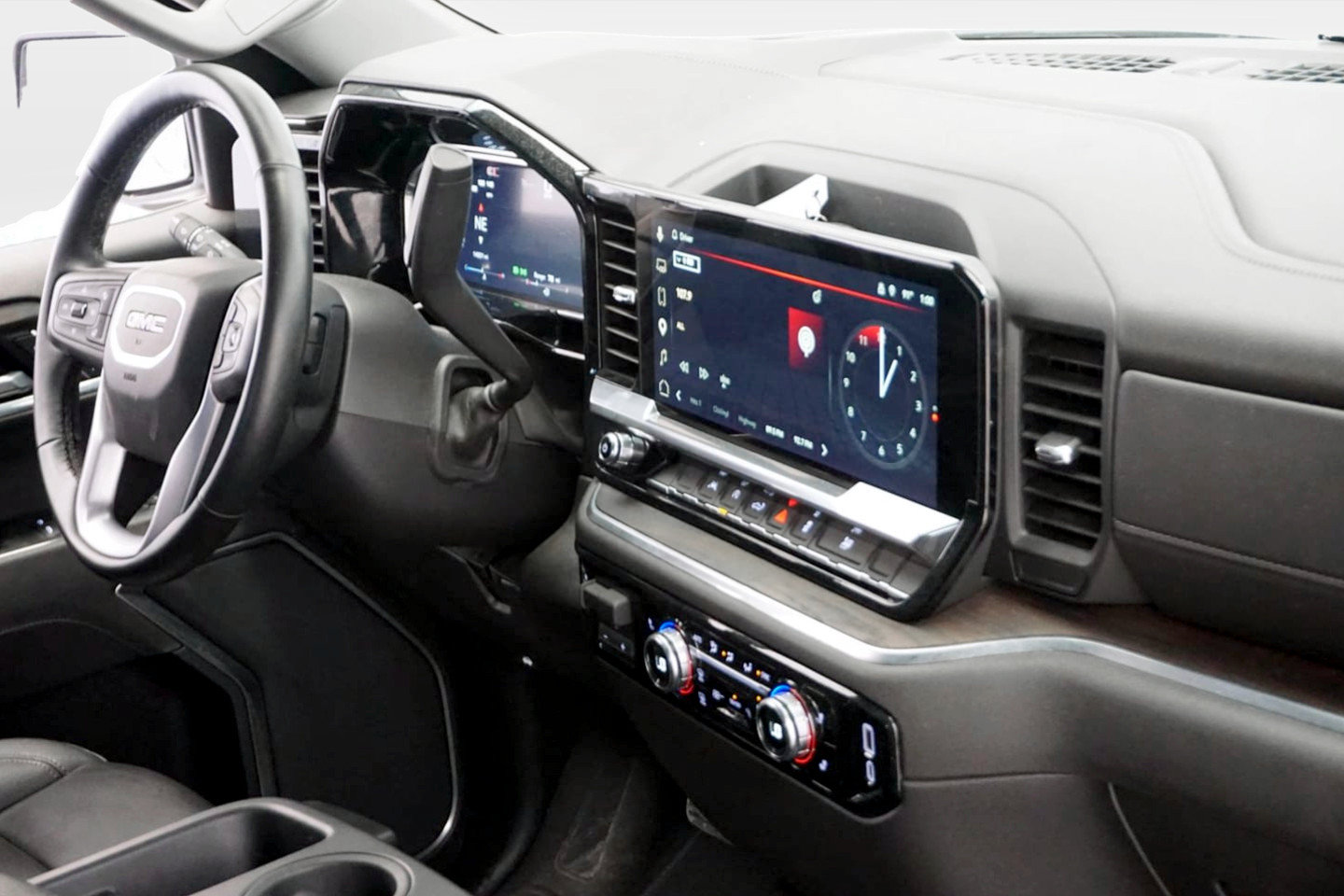 Used 2026 GMC Sierra 1500 SLT AWD/4WD image 28