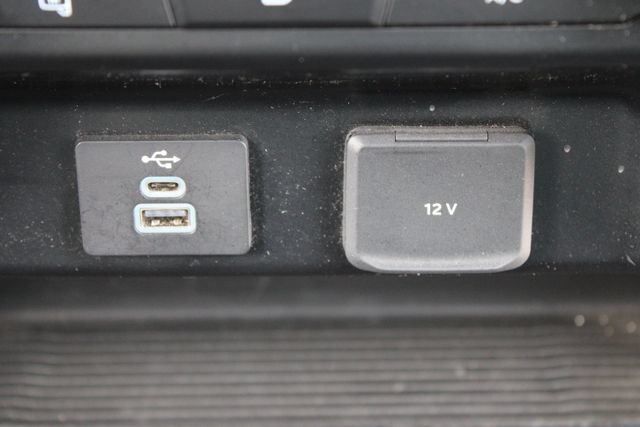 Used 2025 Ford F250 XLT AWD/4WD image 30