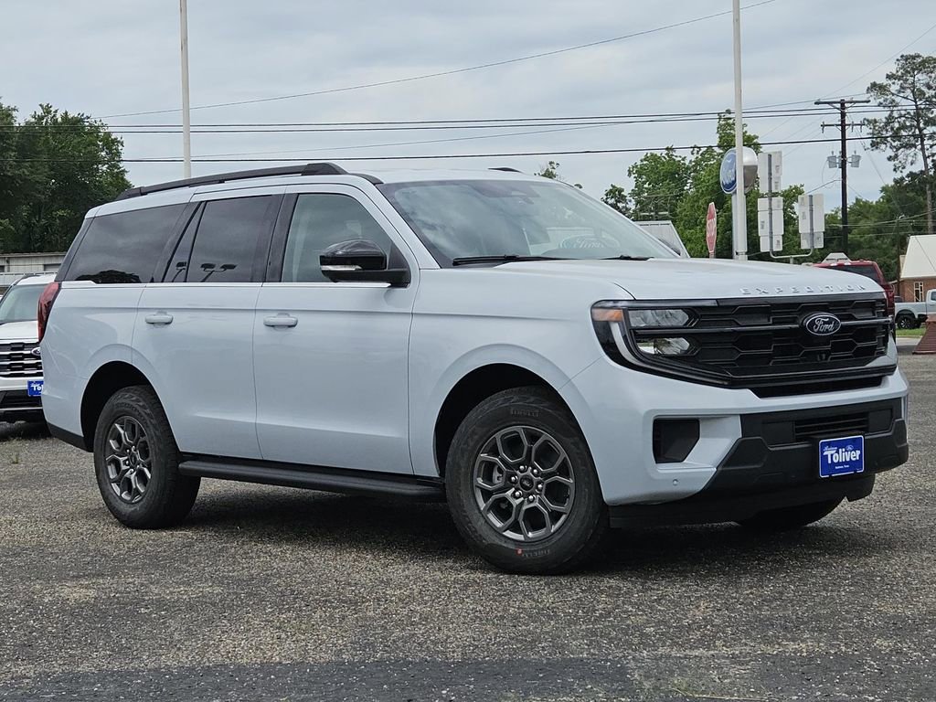 New 2026 Ford Expedition Active RWD image 2