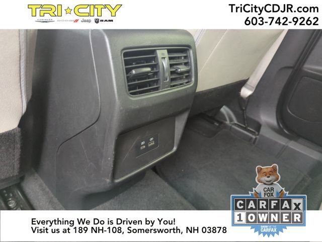 Used 2023 Nissan Rogue SV image 34