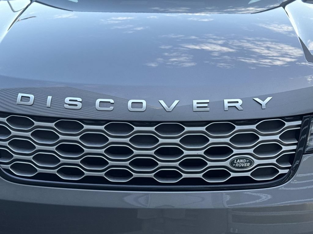 Certified 2025 Land Rover Discovery S AWD/4WD image 10