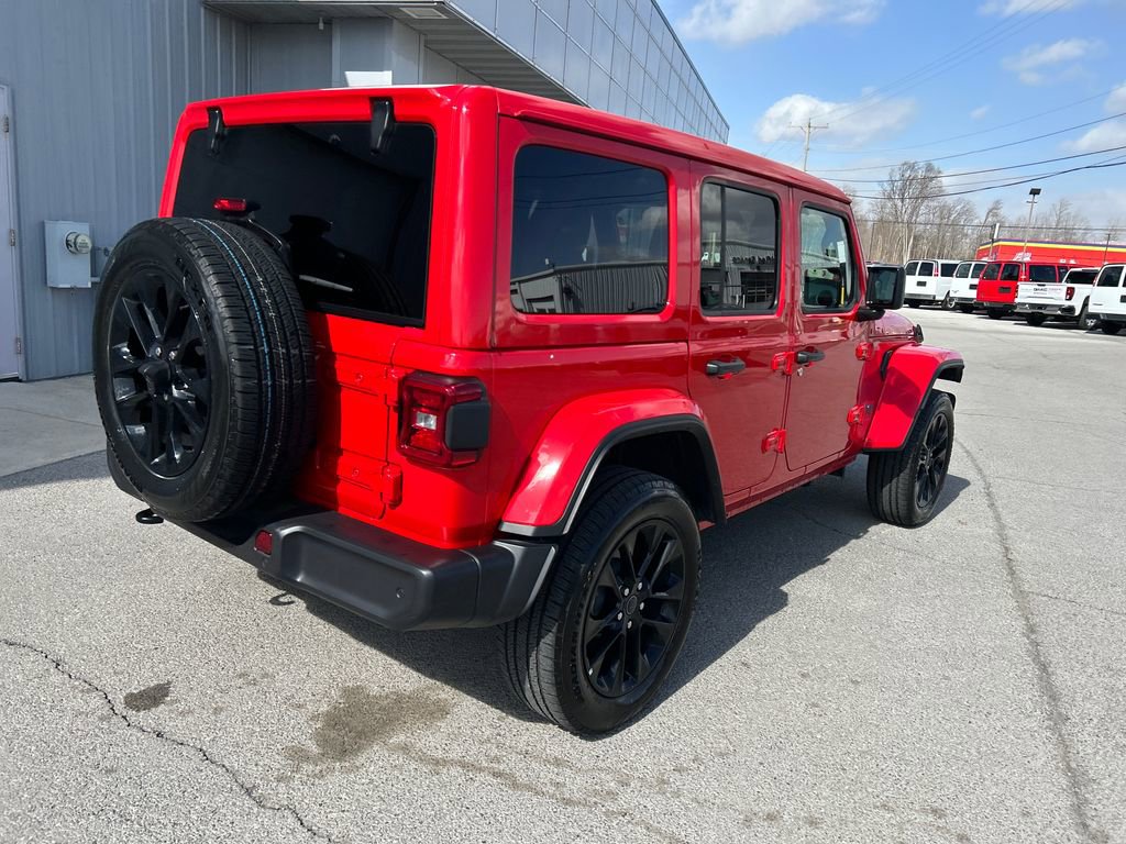 Used 2025 Jeep Wrangler Unlimited Sahara w/ Safety Group AWD/4WD image 7