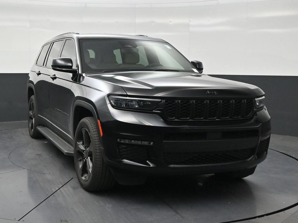 Used 2024 Jeep Grand Cherokee L Limited w/ Black Appearance Package AWD/4WD image 7