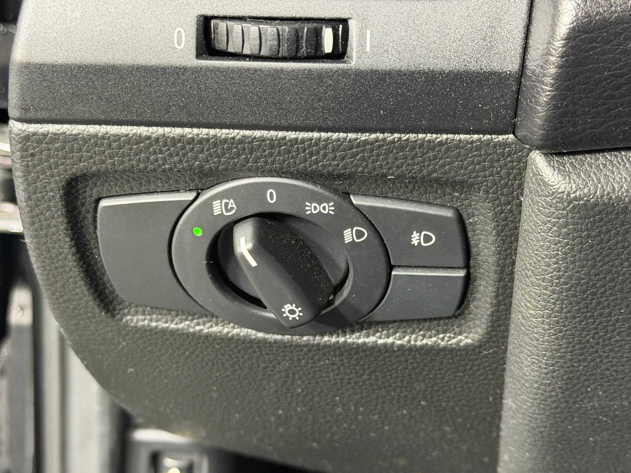 Used 2011 BMW 128i Coupe image 25