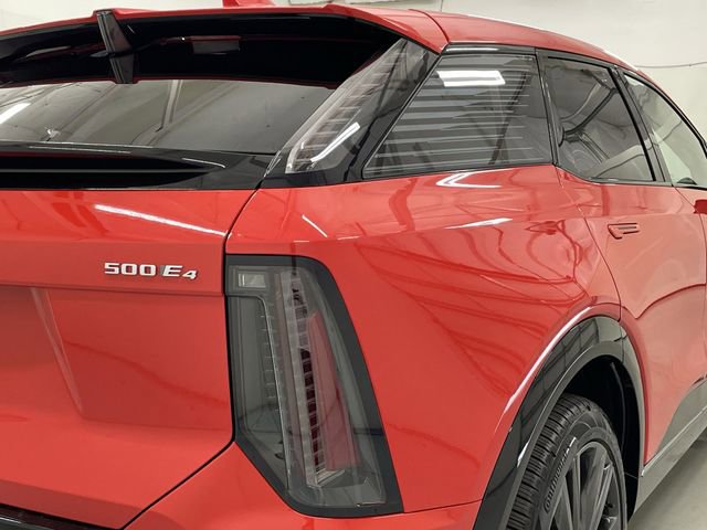 New 2025 Cadillac Optiq Sport 2 w/ LPO, Floor Liner Package AWD/4WD image 17
