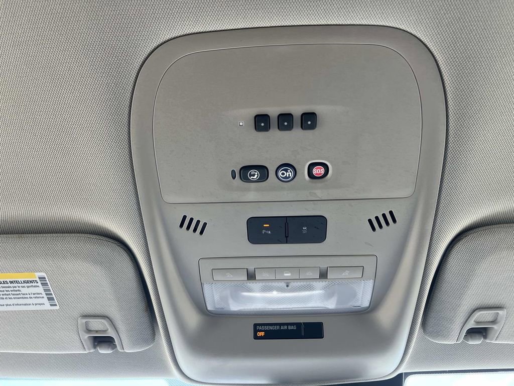 Used 2013 Chevrolet Volt Premium w/ Premium Trim Package image 34