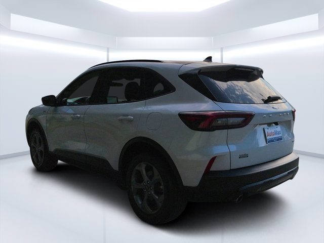 Used 2025 Ford Escape ST-Line Select AWD/4WD image 5