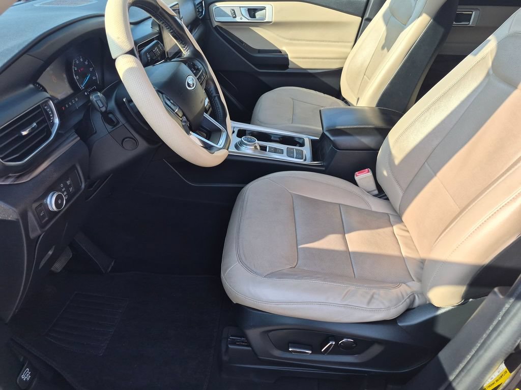 Used 2020 Ford Explorer Limited w/ Class III Trailer Tow Package RWD image 15