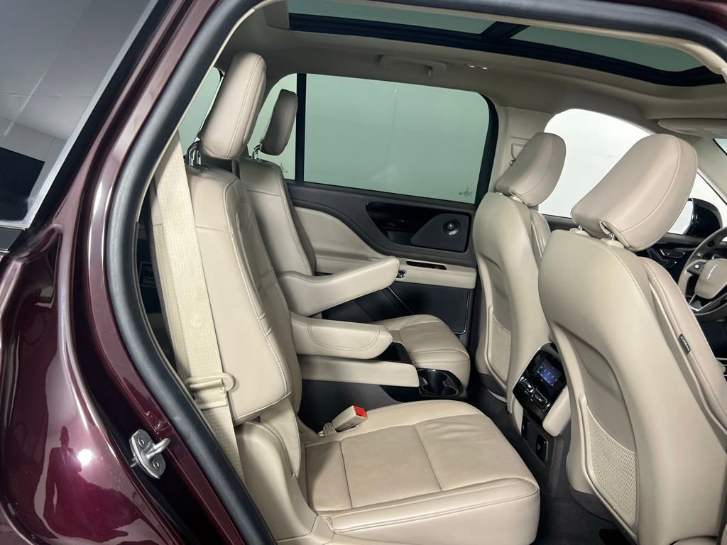 Used 2023 Lincoln Aviator Reserve w/ Equipment Group 201A image 32