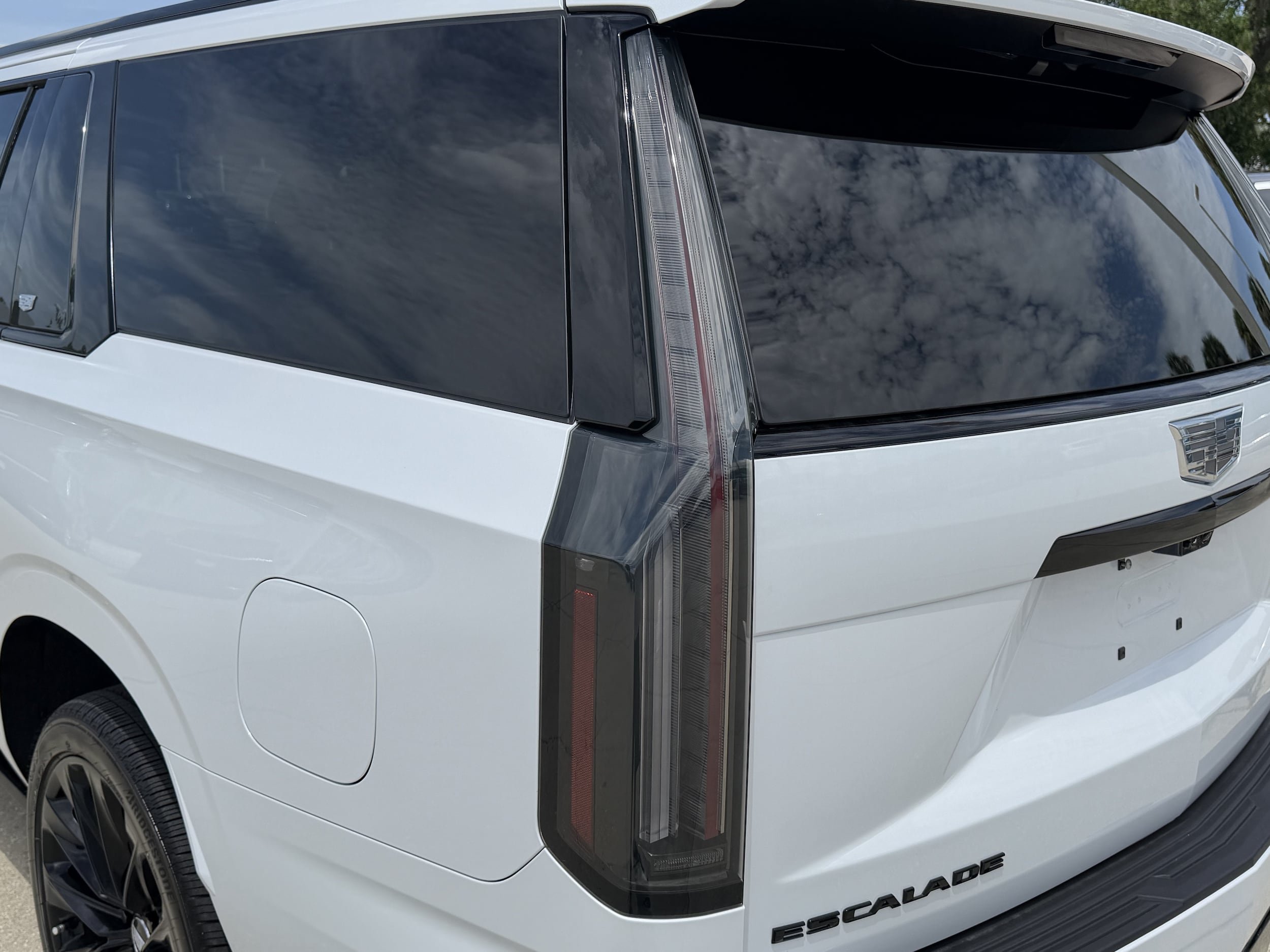 New 2026 Cadillac Escalade ESV Platinum Sport w/ LPO, ONYX Package AWD/4WD image 10