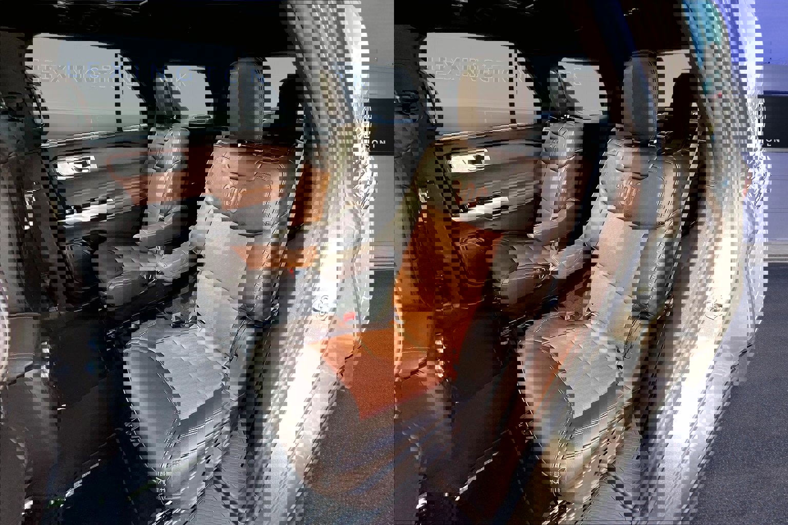 Used 2021 Ford Explorer King Ranch w/ Premium Technology Package image 23