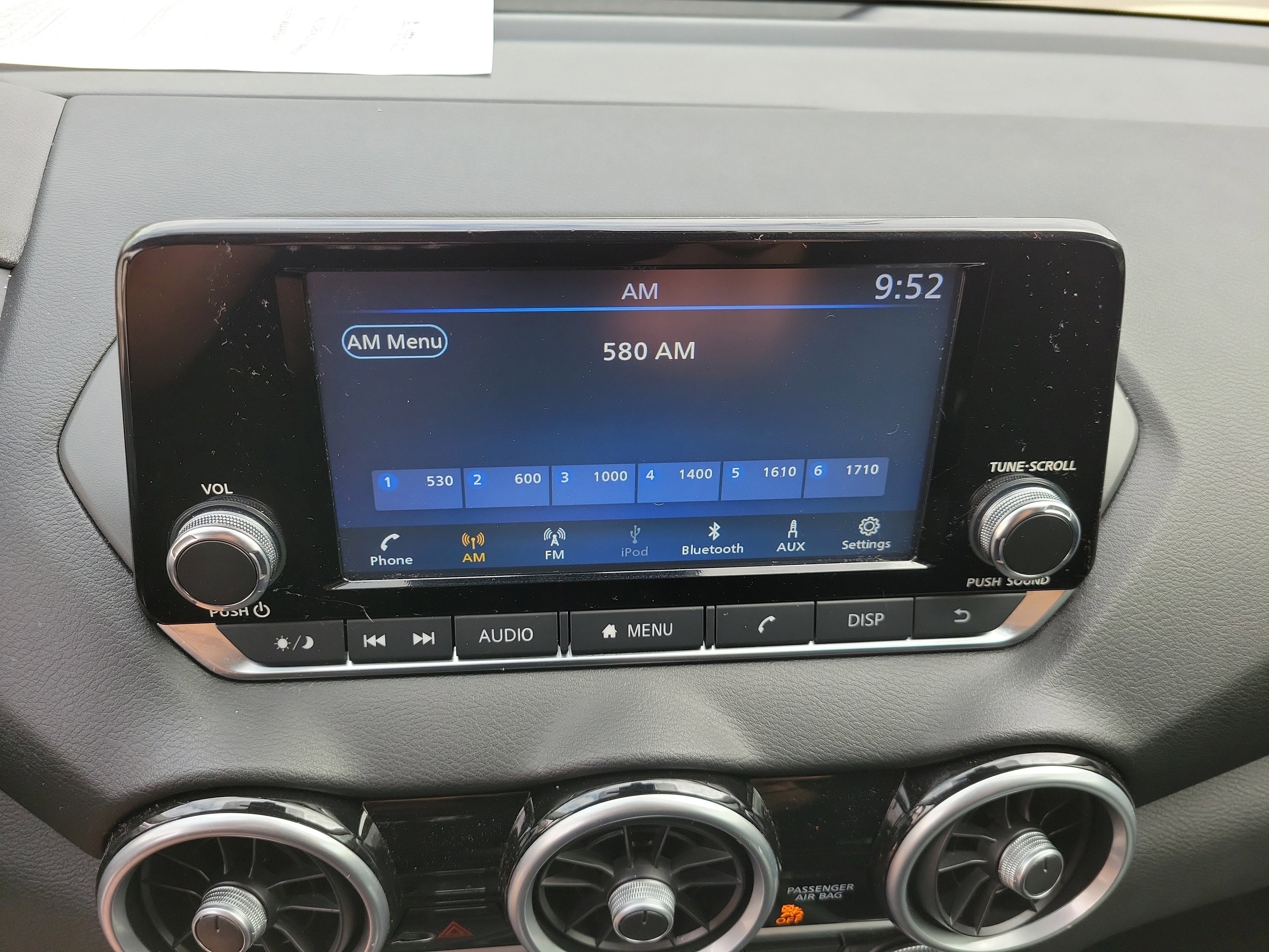 Used 2025 Nissan Sentra S image 15