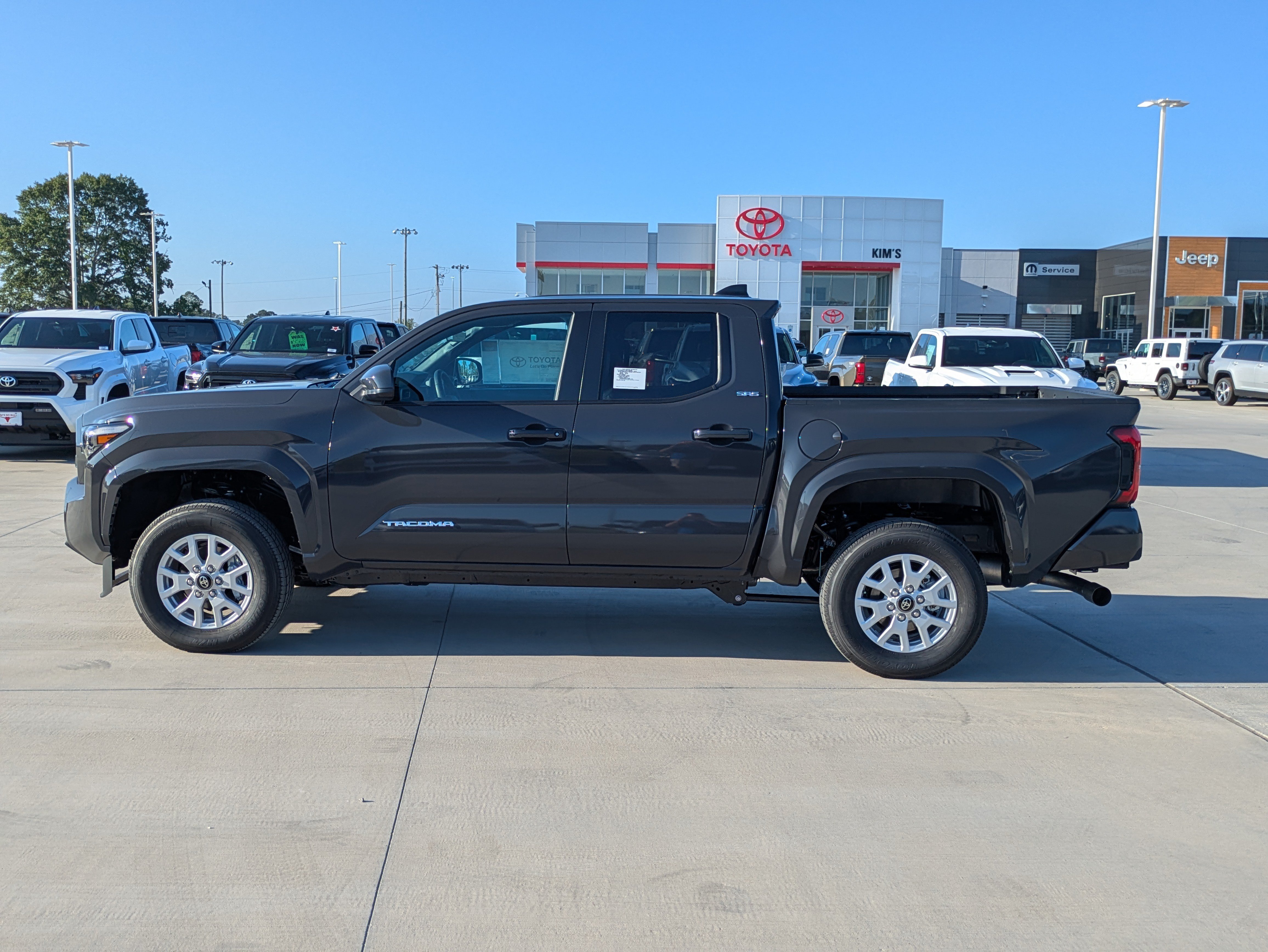 New 2026 Toyota Tacoma SR5 RWD image 2