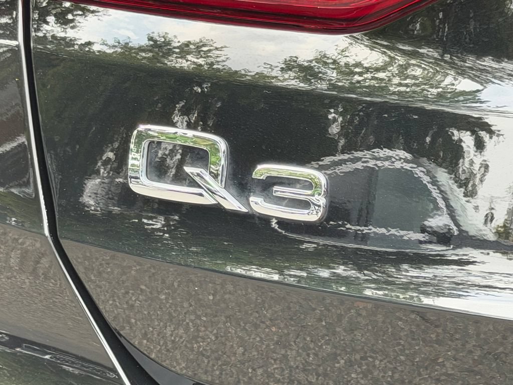 Used 2024 Audi Q3 2.0T Premium AWD/4WD image 27