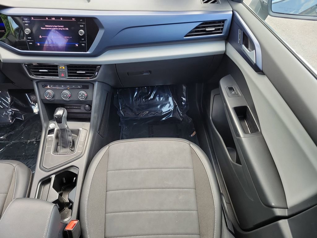 Used 2022 Volkswagen Taos SE image 15