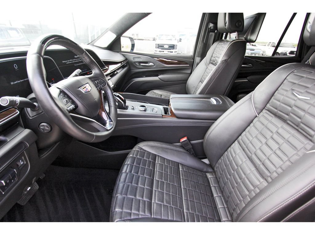 Used 2023 Cadillac Escalade Sport Platinum RWD image 6