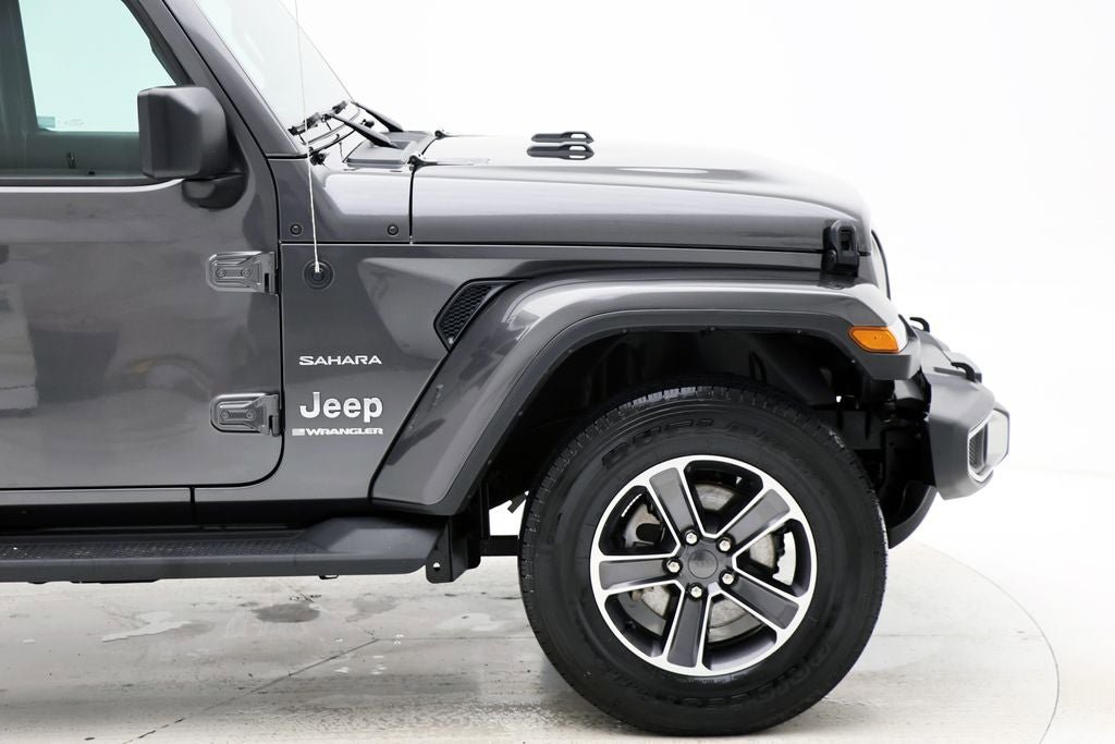 Used 2023 Jeep Wrangler Unlimited Sahara w/ Cold Weather Group AWD/4WD image 4