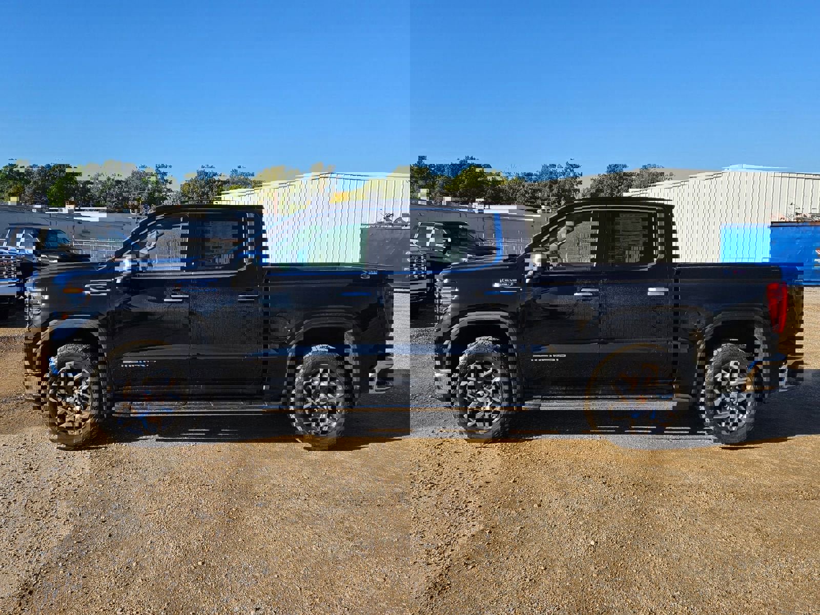 New 2026 GMC Sierra 1500 SLT w/ SLT Premium Plus Package image 2