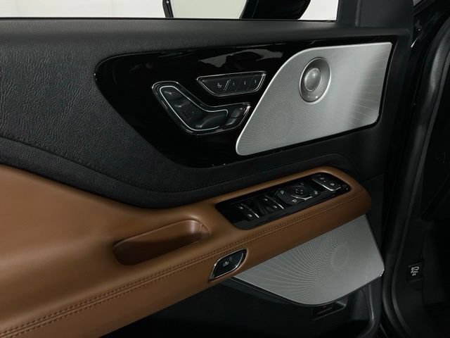 Used 2023 Lincoln Aviator Reserve w/ Equipment Group 201A AWD/4WD image 27