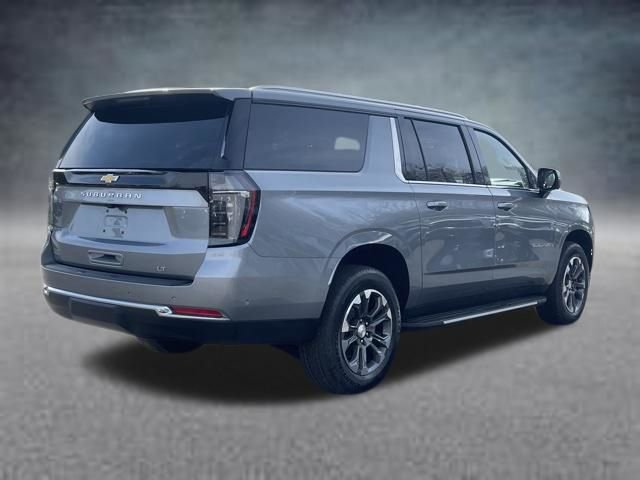 Used 2026 Chevrolet Suburban LT w/ Comfort Package image 3