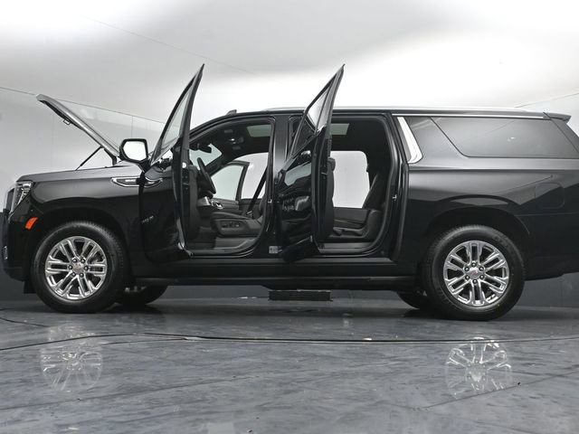 Used 2023 GMC Yukon XL SLT w/ SLT Premium Package AWD/4WD image 49