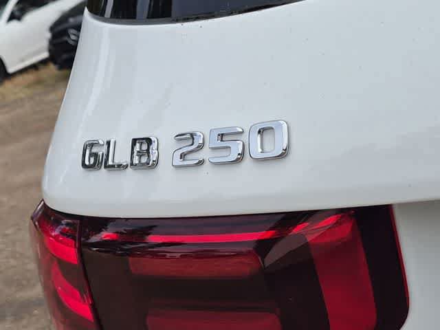 New 2026 Mercedes-Benz GLB 250 4MATIC image 13