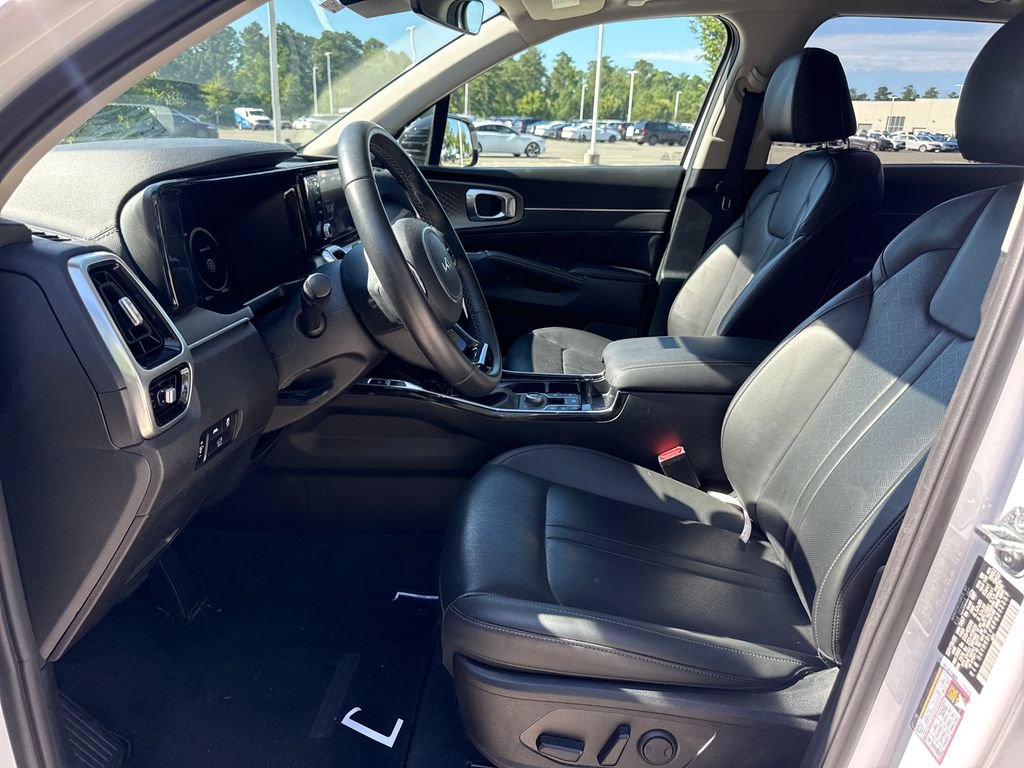 Used 2023 Kia Sorento SX AWD/4WD image 12