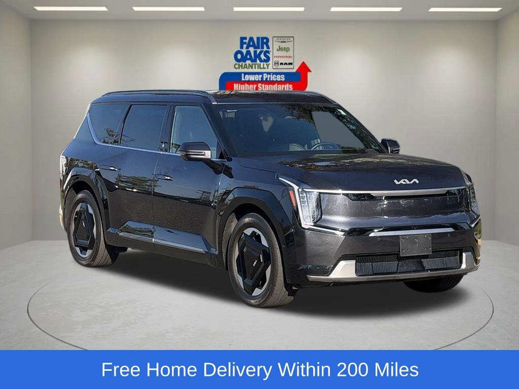 Used 2024 Kia EV9 Land AWD/4WD image 1