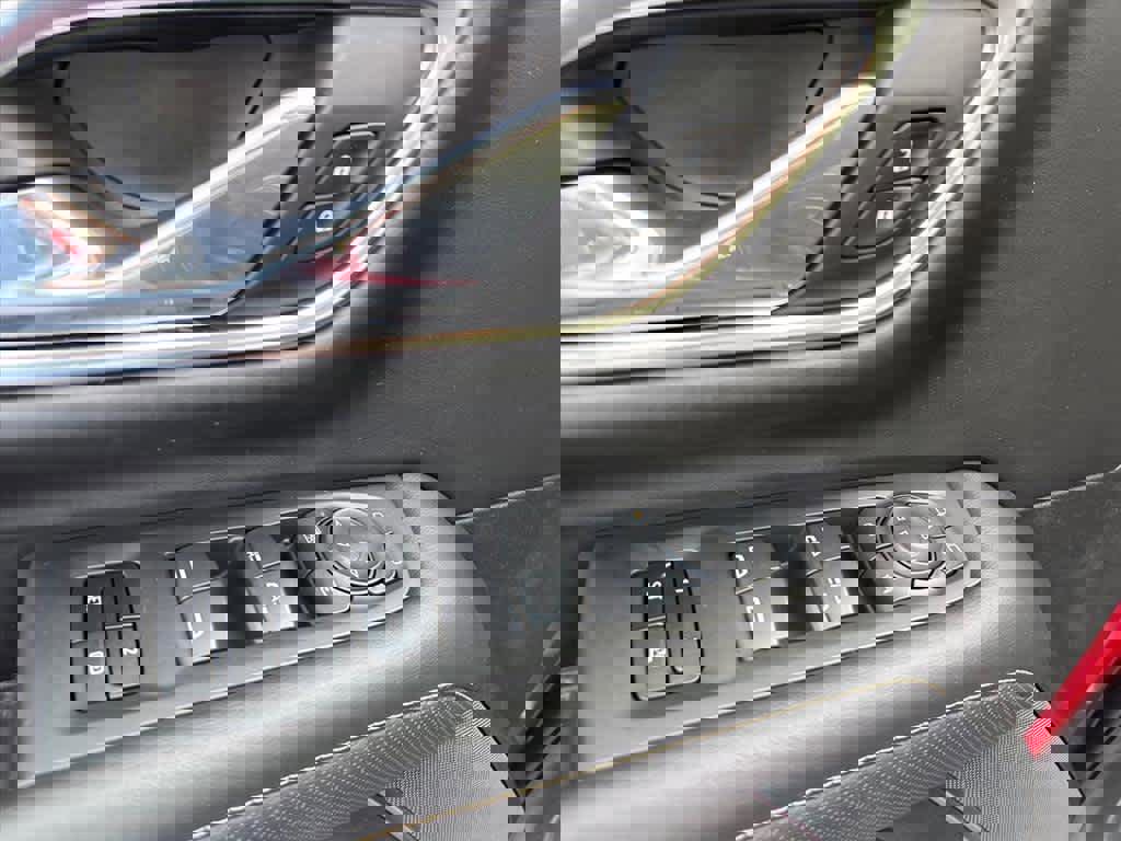 Used 2021 GMC Yukon AT4 w/ Rear Media and Nav Package image 21