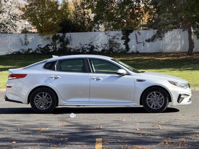 Used 2020 Kia Optima LX image 3