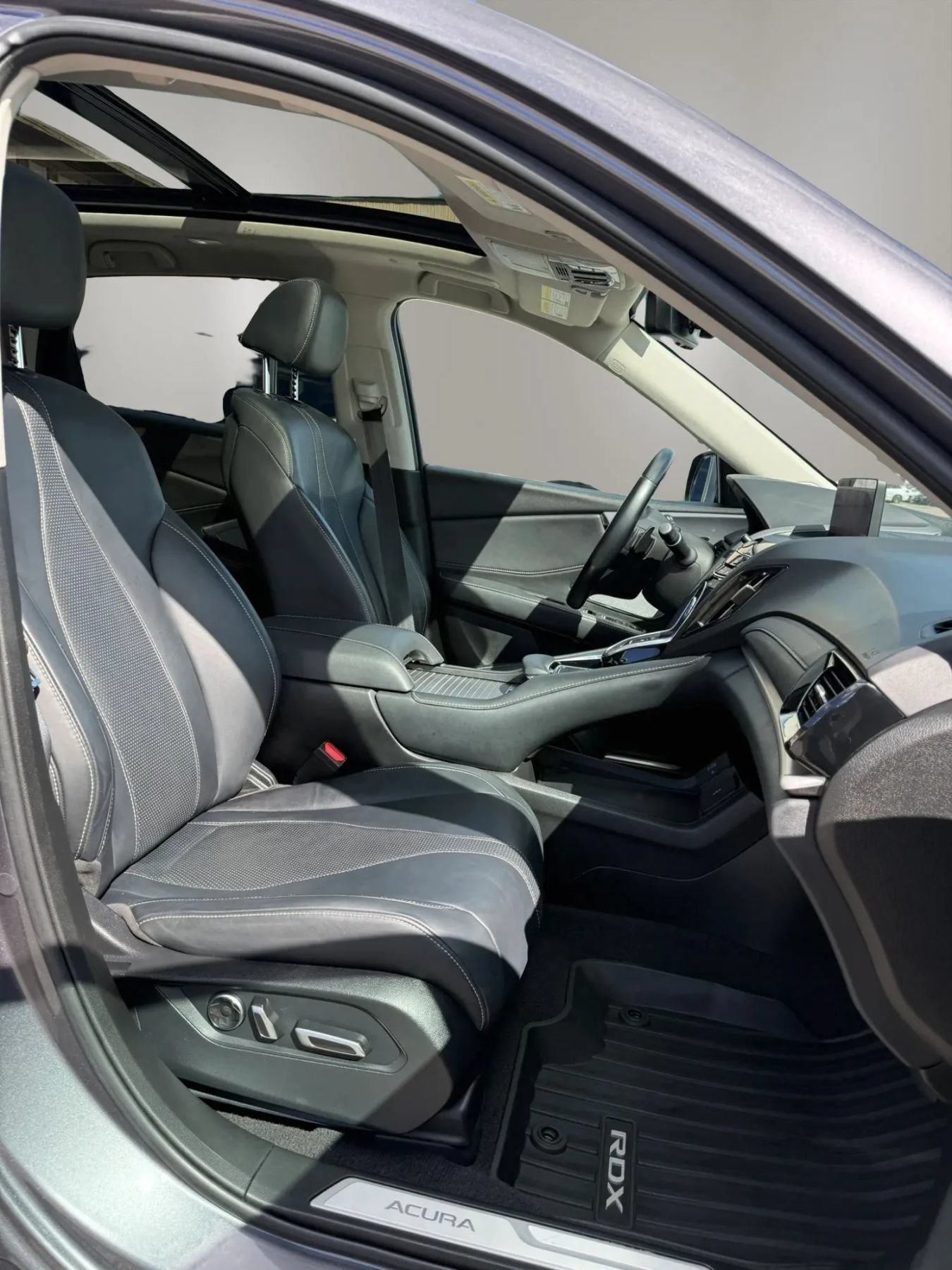 Used 2021 Acura RDX w/ Technology Package AWD/4WD image 15