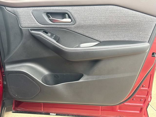 Used 2023 Nissan Rogue SV FWD image 20