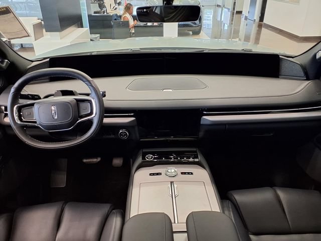 New 2026 Lincoln Navigator Reserve w/ Jet Appearance Package AWD/4WD image 10