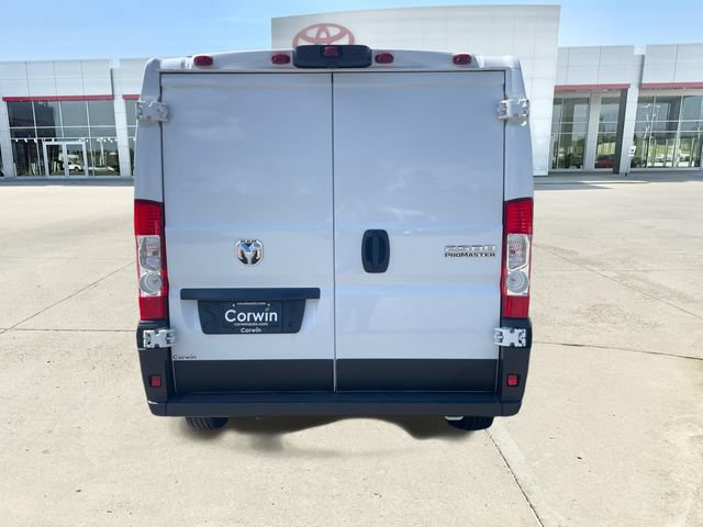 Used 2025 RAM ProMaster 2500 w/ Convenience Group FWD image 4