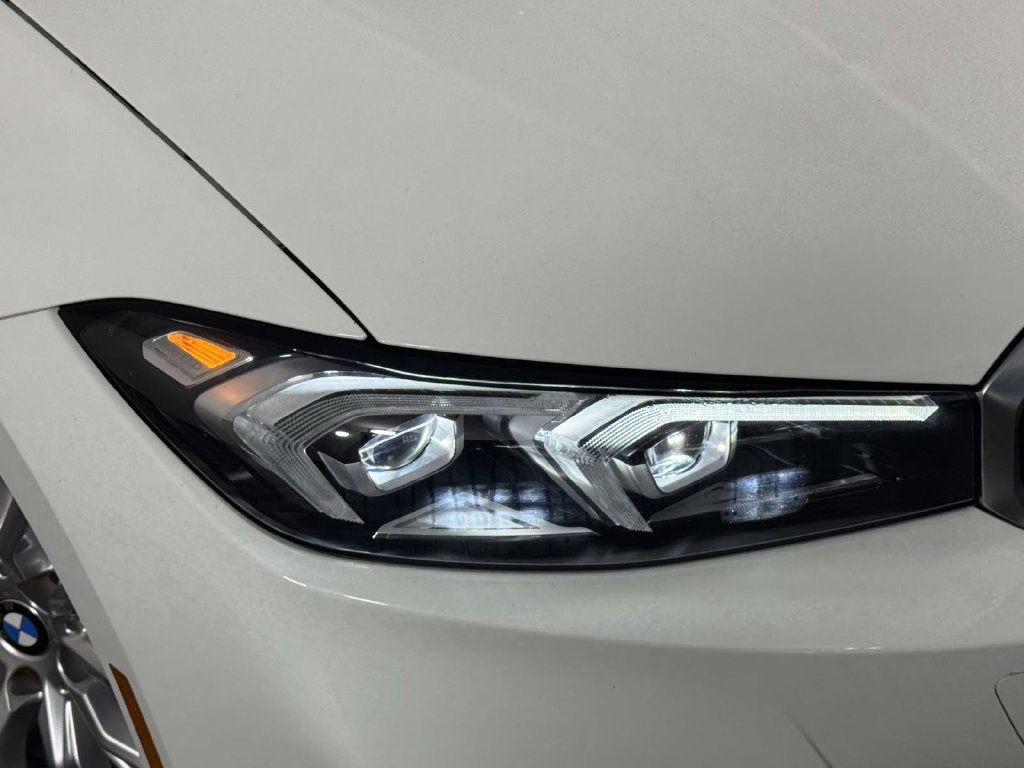 Used 2024 BMW 330i xDrive Sedan w/ Convenience Package AWD/4WD image 15