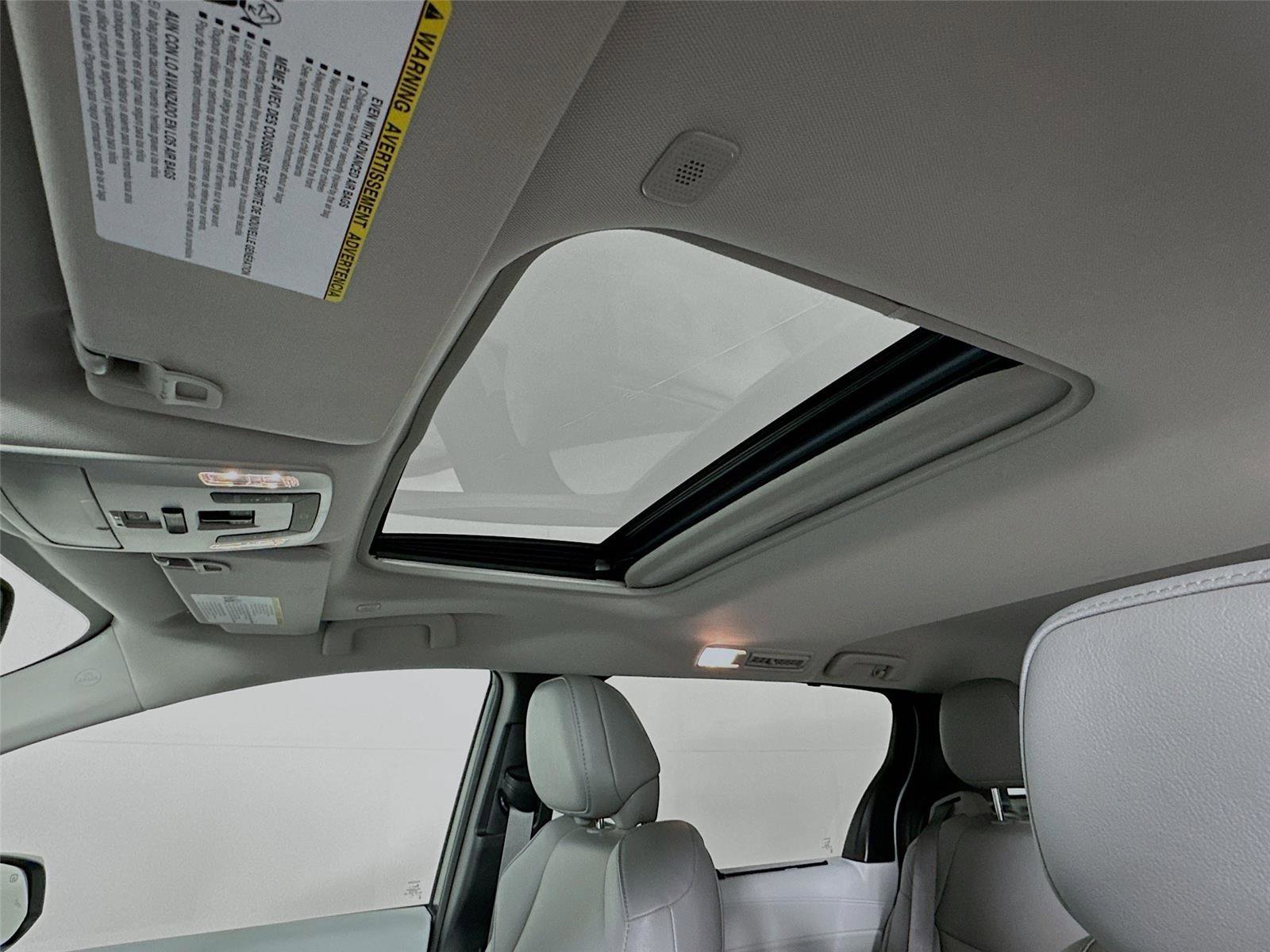 Used 2025 Toyota Sienna XLE w/ XLE Plus Package image 17