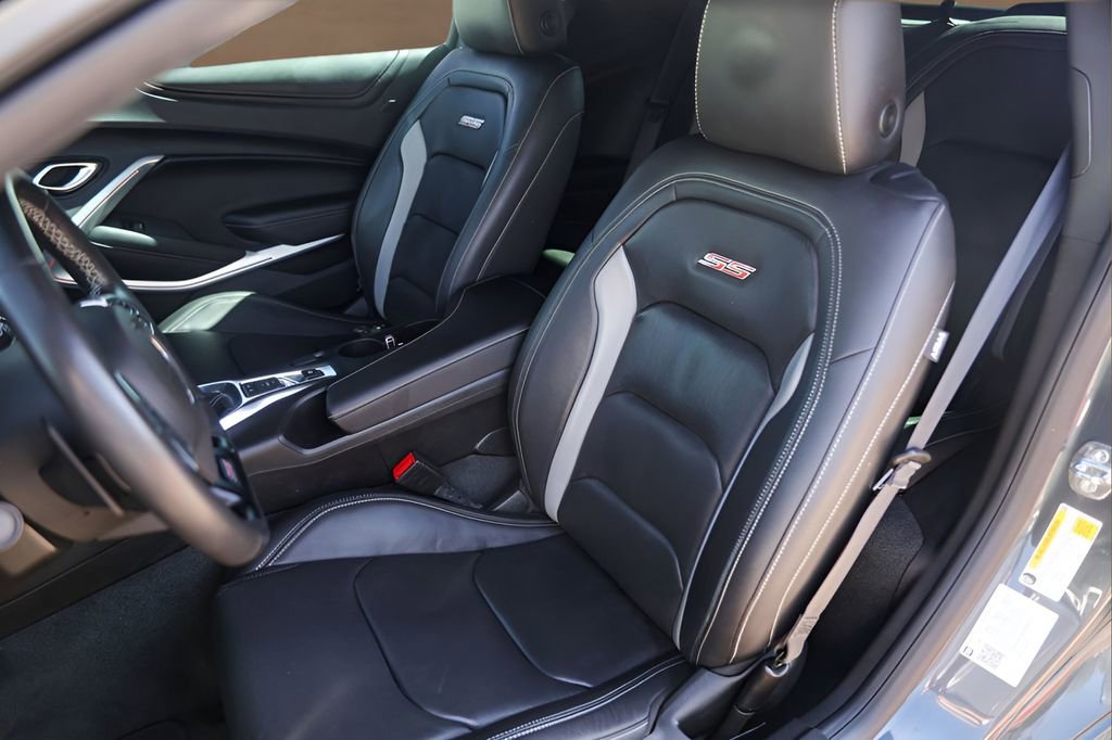 Used 2022 Chevrolet Camaro SS image 7