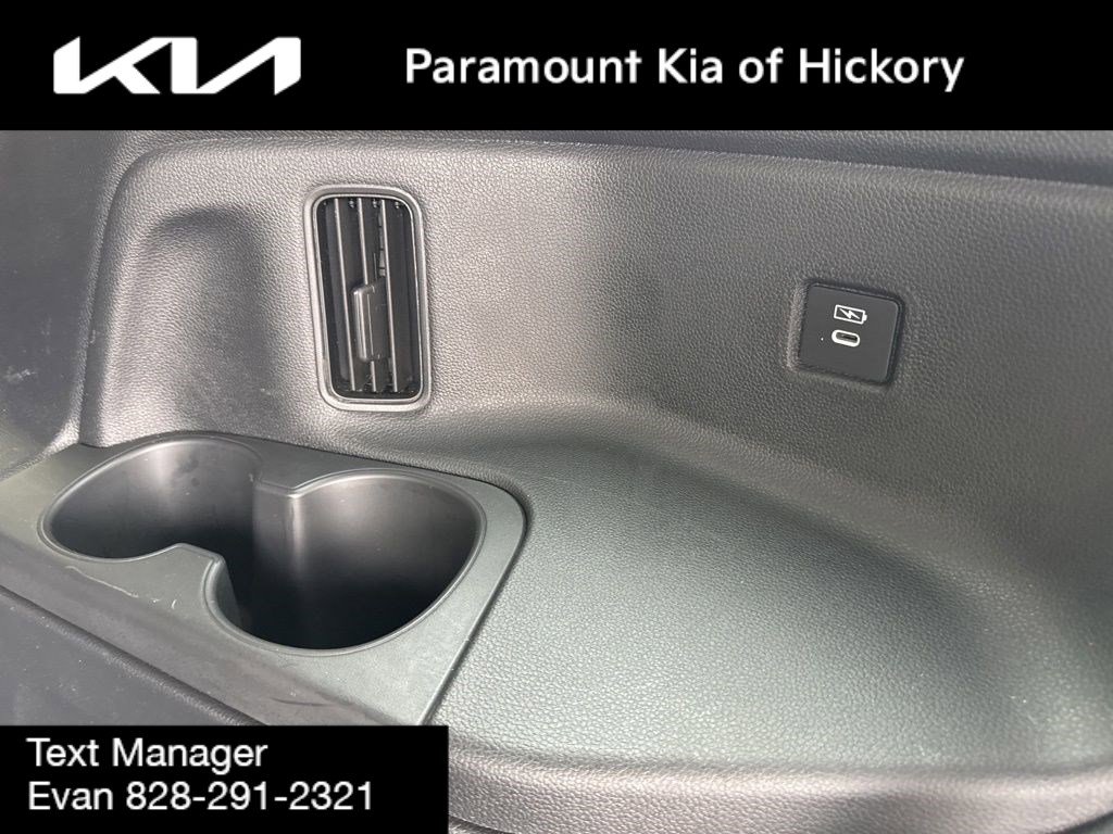 Used 2025 Honda Pilot Elite image 12