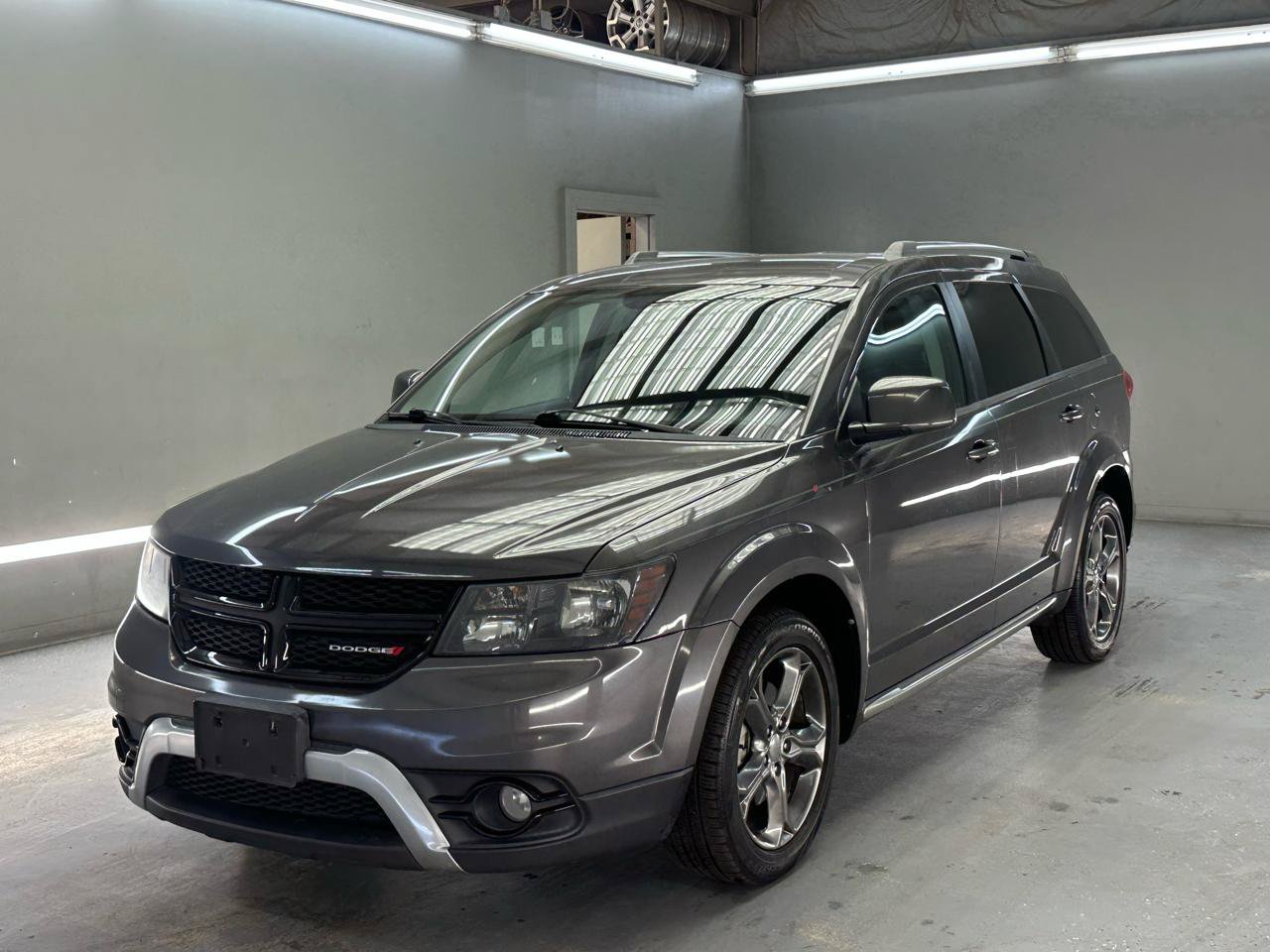 Used 2015 Dodge Journey Crossroad w/ Flexible Seating Group FWD image 3