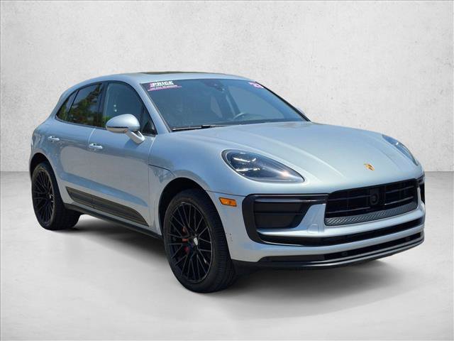 Used 2023 Porsche Macan AWD/4WD image 3