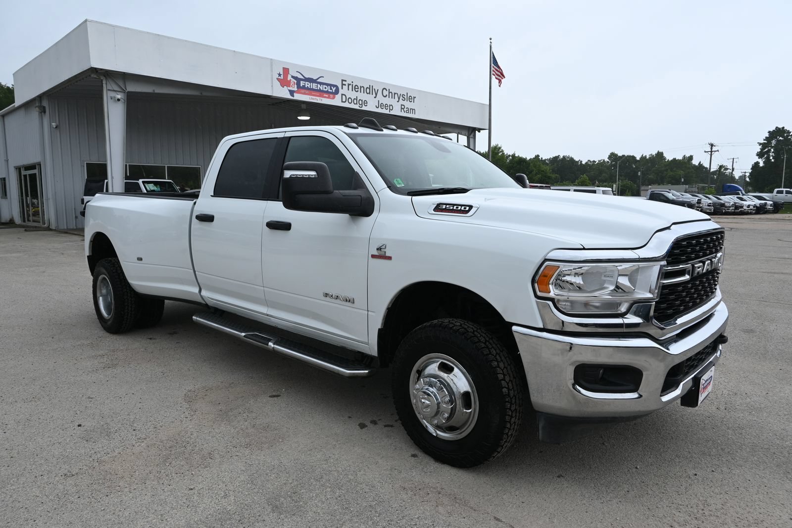 Used 2024 RAM 3500 Big Horn AWD/4WD image 4