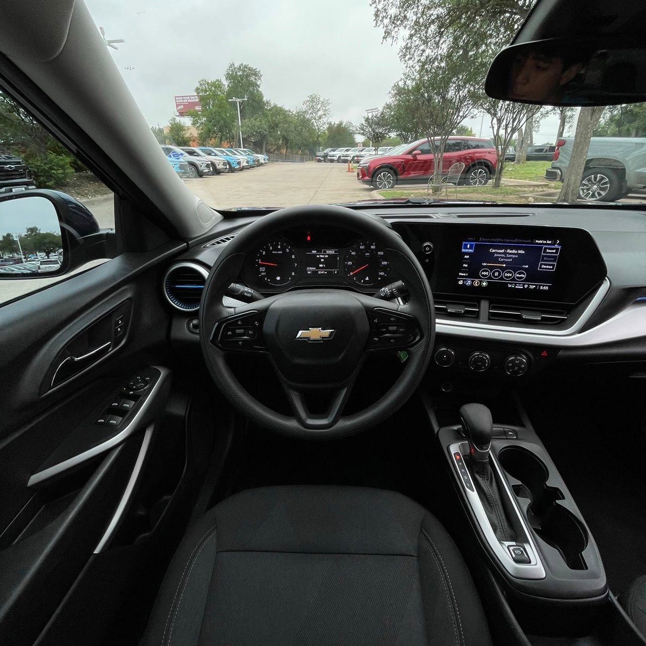 Used 2024 Chevrolet Trax LS w/ LS Convenience Package FWD image 11