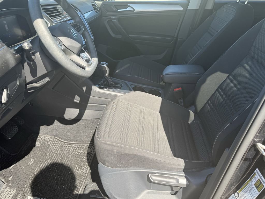 Used 2022 Volkswagen Tiguan S image 11