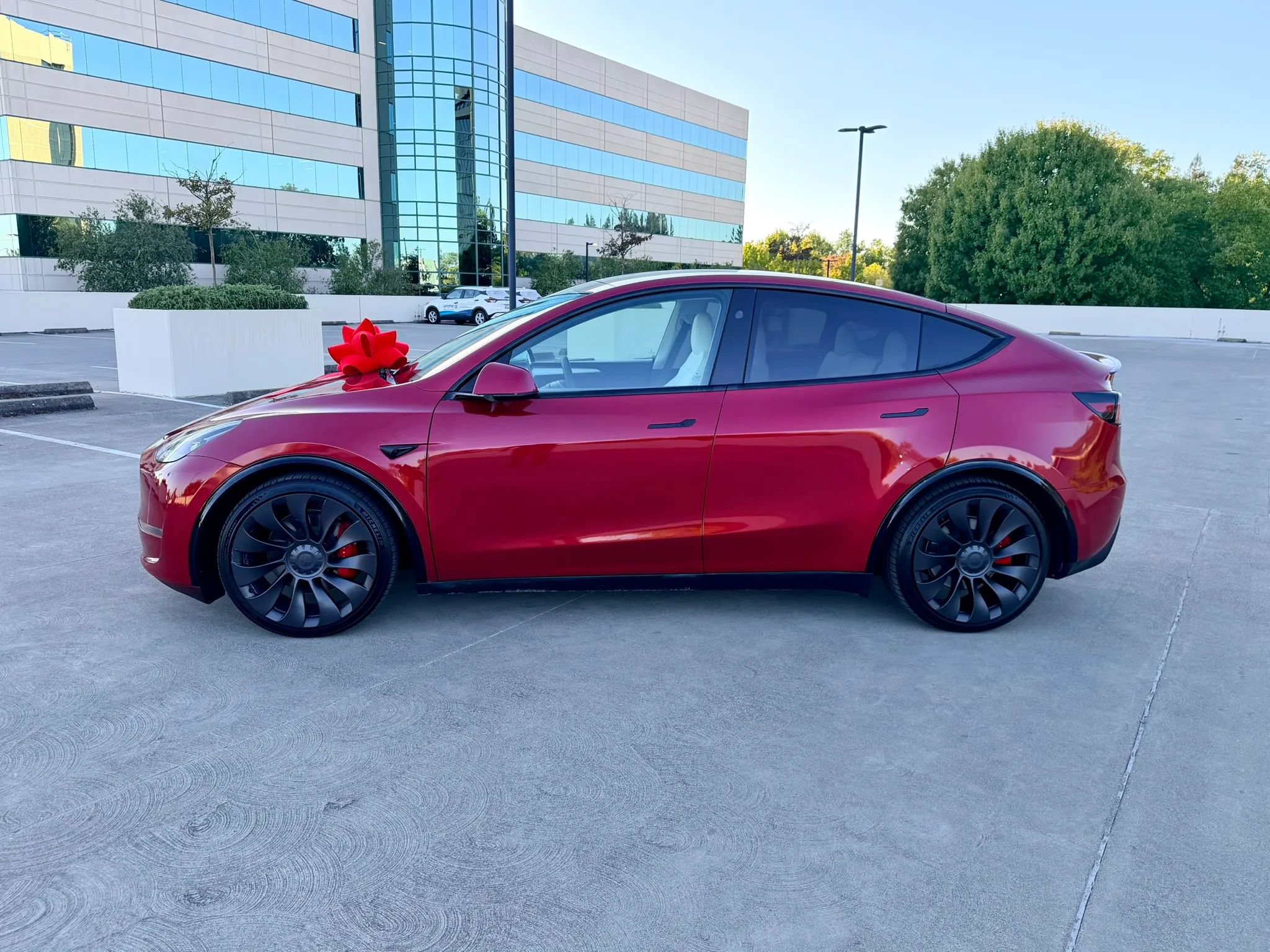 Used 2023 Tesla Model Y Long Range AWD/4WD image 9