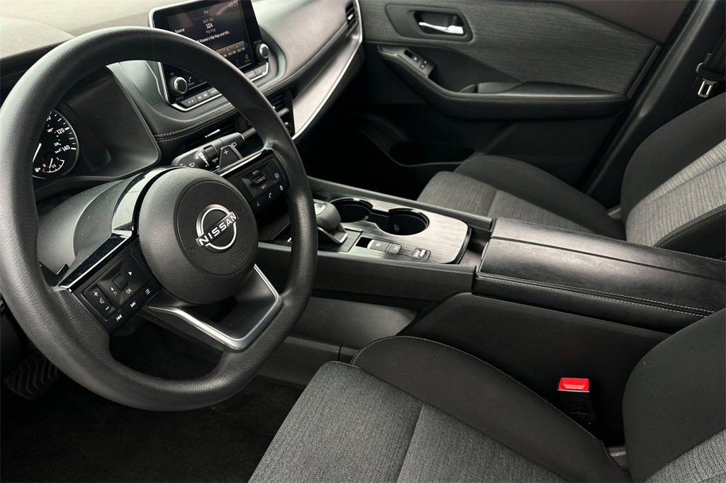 Used 2023 Nissan Rogue SV image 12