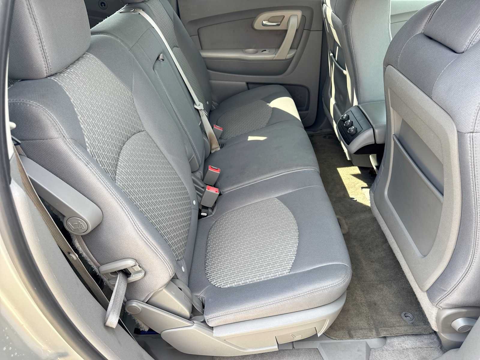 Used 2012 Chevrolet Traverse LS FWD image 19
