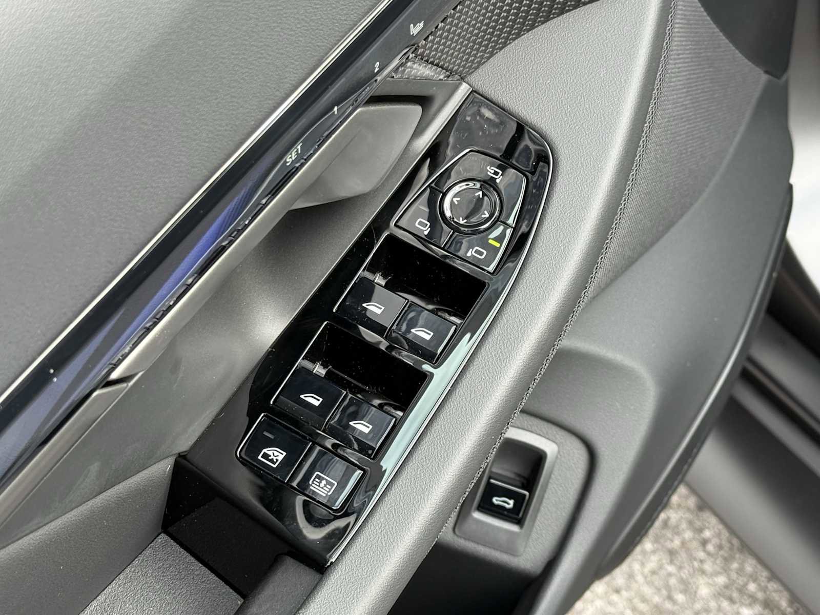 New 2026 BMW M5 w/ Carbon Package image 16